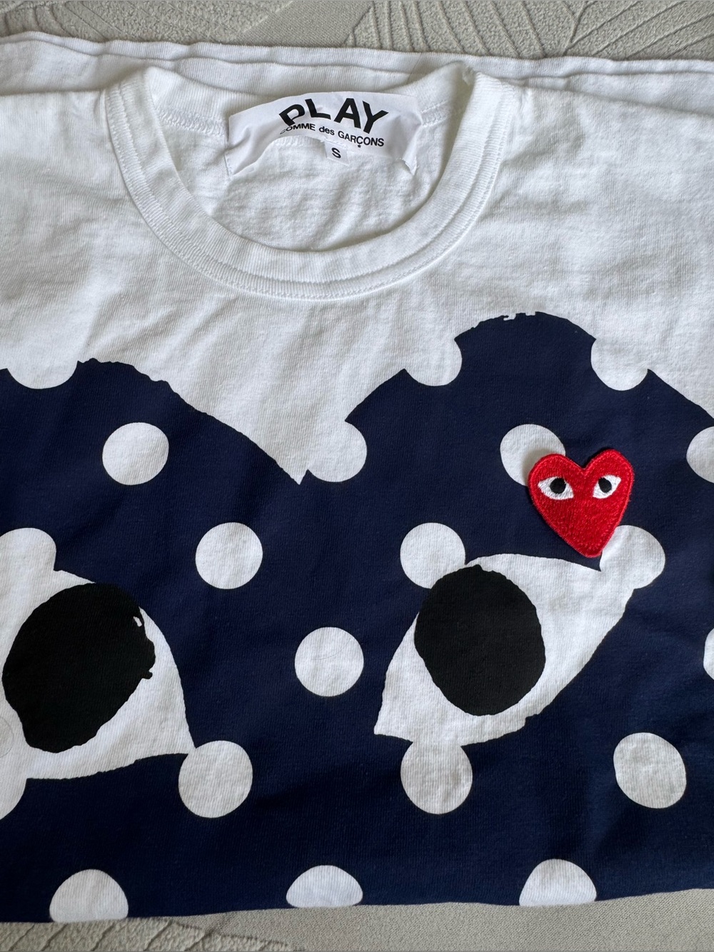 Comme des Garcons PLAY Polka Heart Tee - White, Navy & Red - Picture 2 of 5
